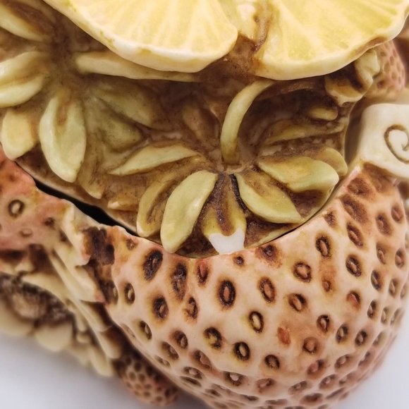 Harmony Kingdom Sweet As A Summer Kiss Strawberries Strawberry Figurine England - Picture 4 of 12